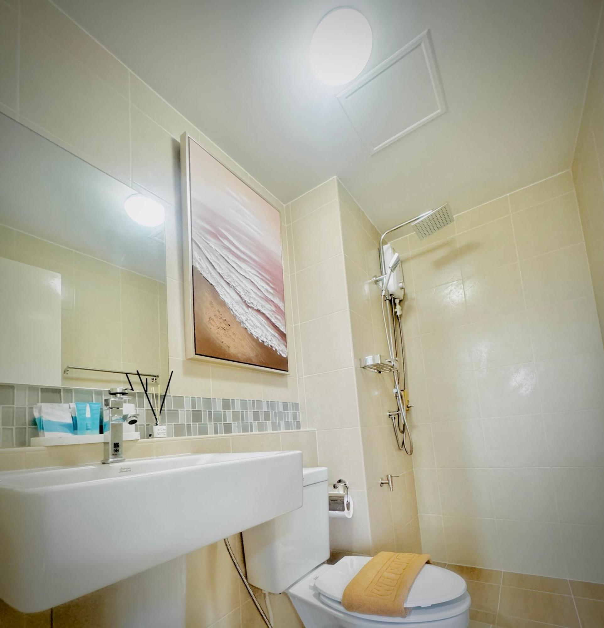 Sea&Mountain View,5 Mins Walk To Famous Beach With King Size Bed Хуа Хин Екстериор снимка